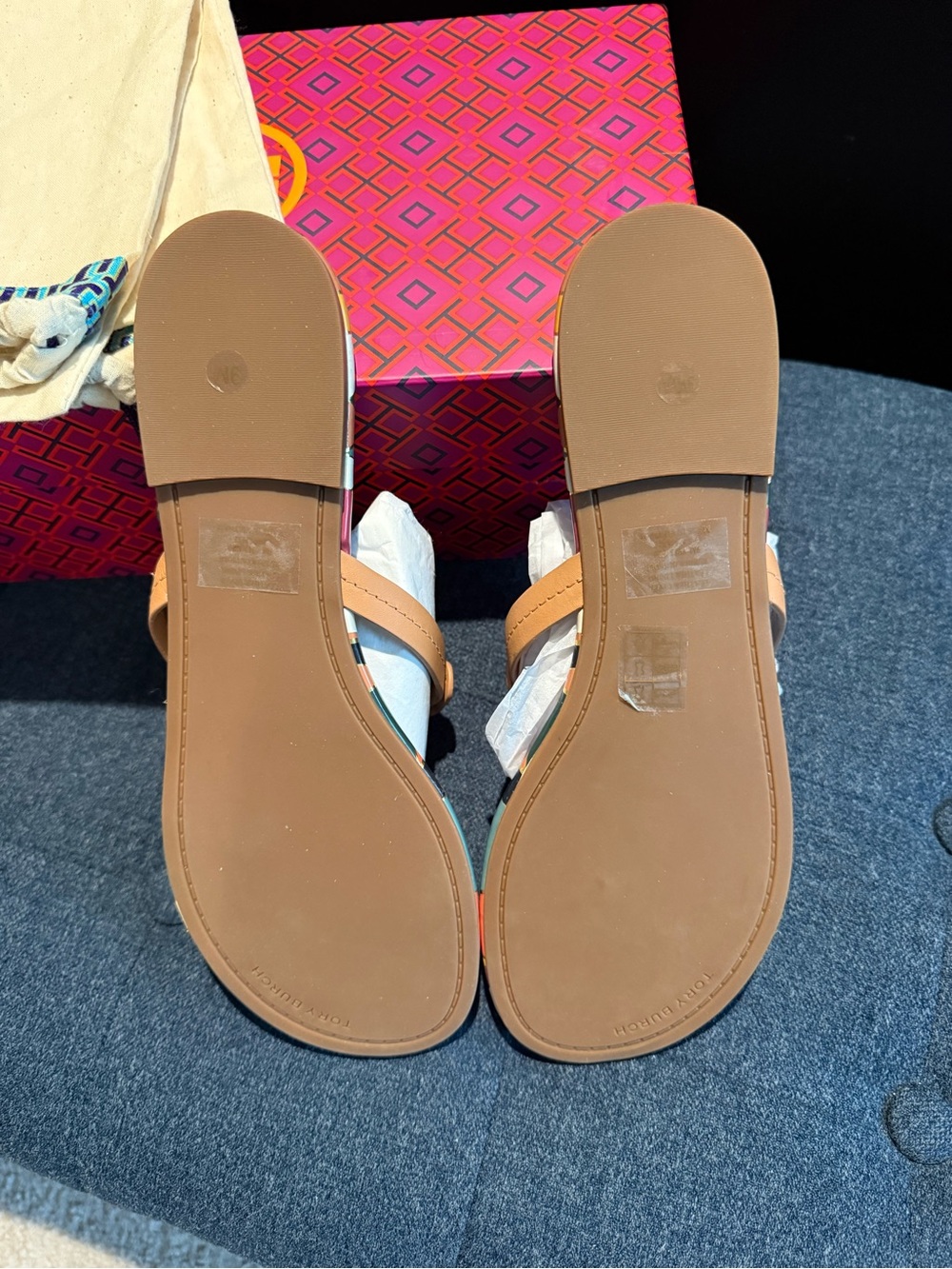 NIB Tory Burch Enamel Miller Leather Thong Sandals Elba Camello size 9 - Picture 2 of 5